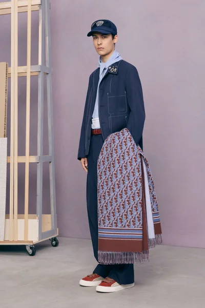 Look 28